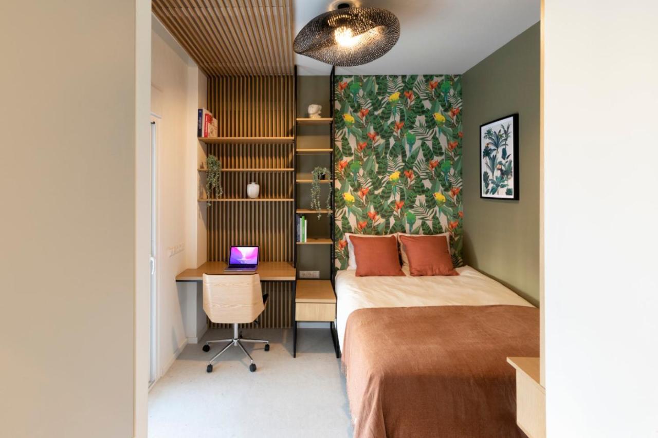 Modern 4Bd Apt Near Piraeus Port-Ath-15 Min Walk-Pirasmus Residencies ภายนอก รูปภาพ