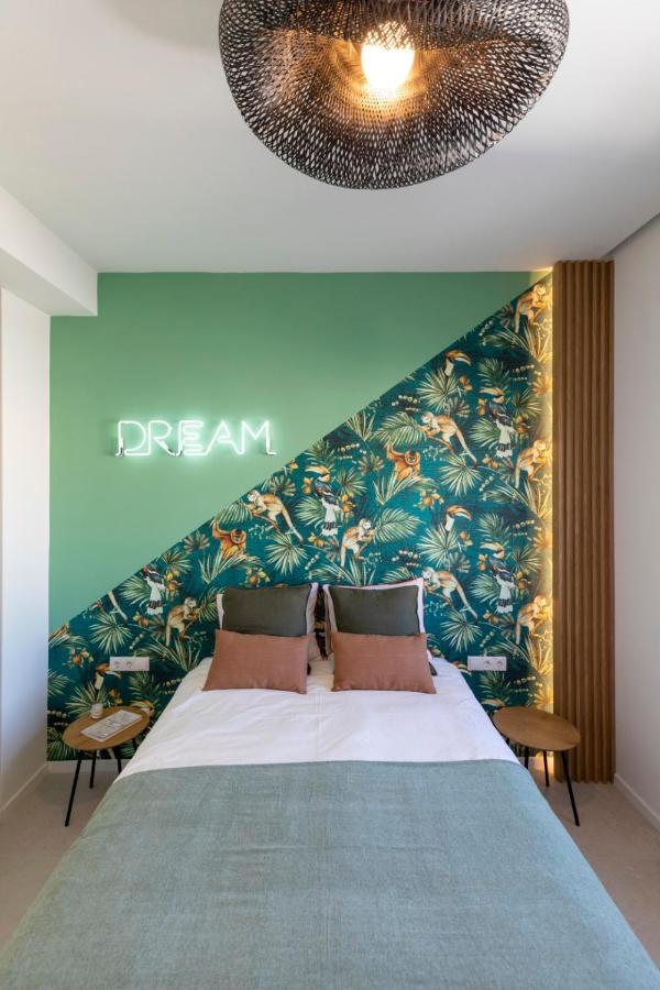 Modern 4Bd Apt Near Piraeus Port-Ath-15 Min Walk-Pirasmus Residencies ภายนอก รูปภาพ