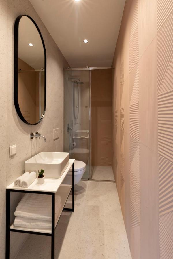 Modern 4Bd Apt Near Piraeus Port-Ath-15 Min Walk-Pirasmus Residencies ภายนอก รูปภาพ